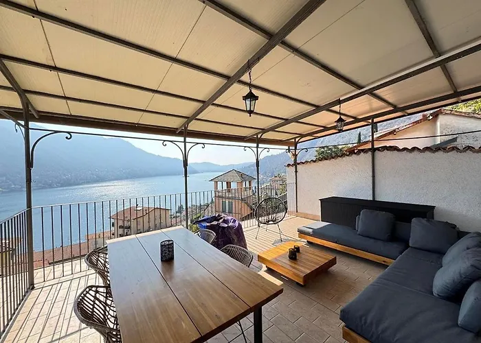 Alberto's Terrace Apartament Moltrasio
